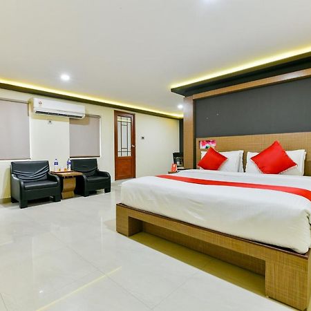 Oyo 1889 Hotel Aj Park Alappuzha Kültér fotó