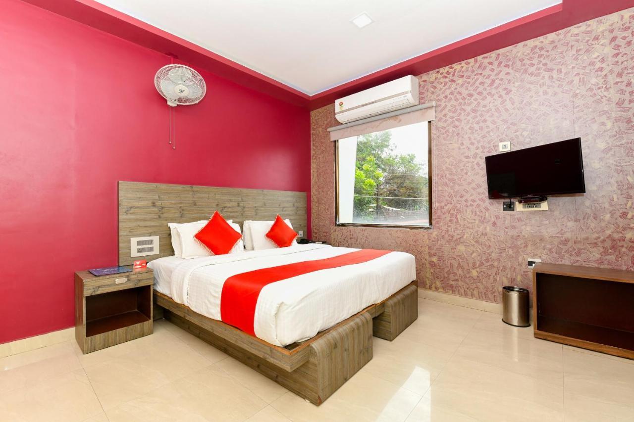 Oyo 1889 Hotel Aj Park Alappuzha Kültér fotó