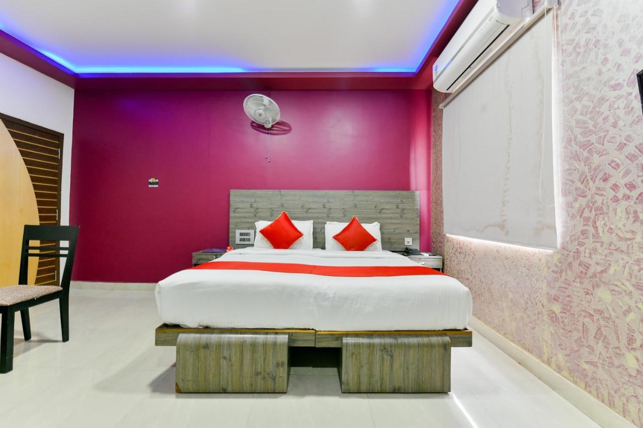 Oyo 1889 Hotel Aj Park Alappuzha Szoba fotó