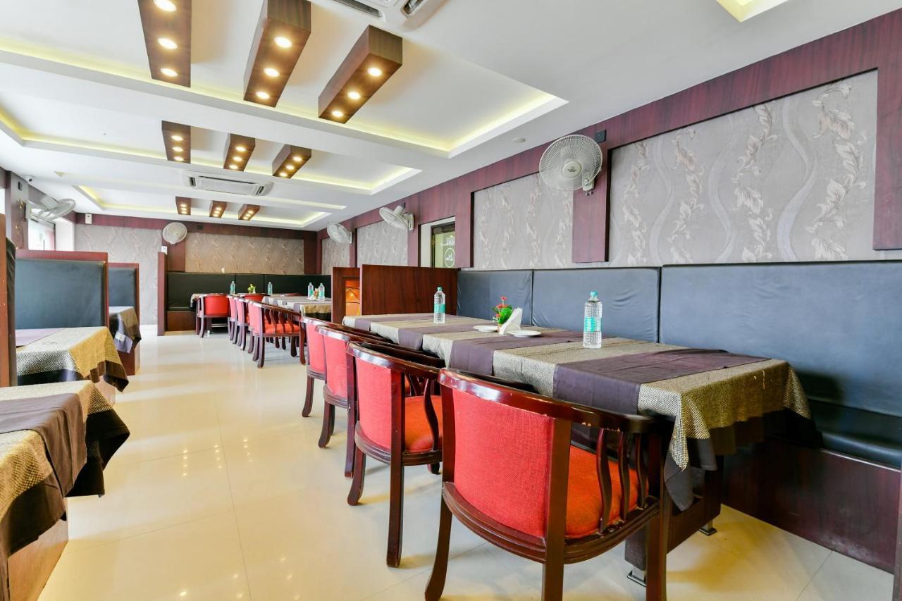 Oyo 1889 Hotel Aj Park Alappuzha Kültér fotó