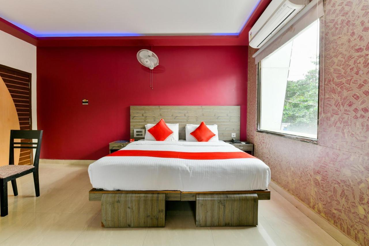 Oyo 1889 Hotel Aj Park Alappuzha Kültér fotó