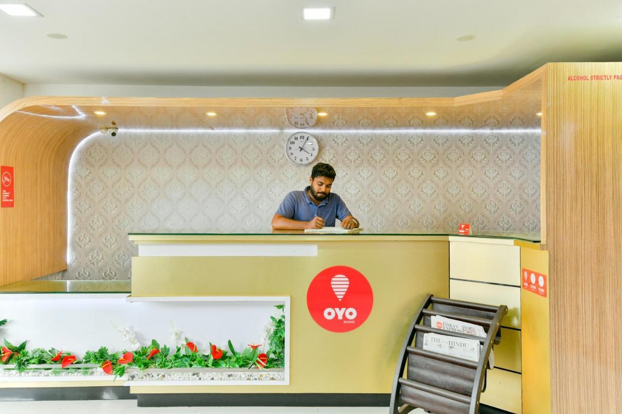 Oyo 1889 Hotel Aj Park Alappuzha Kültér fotó